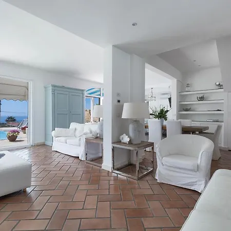 Soleluna Villa *